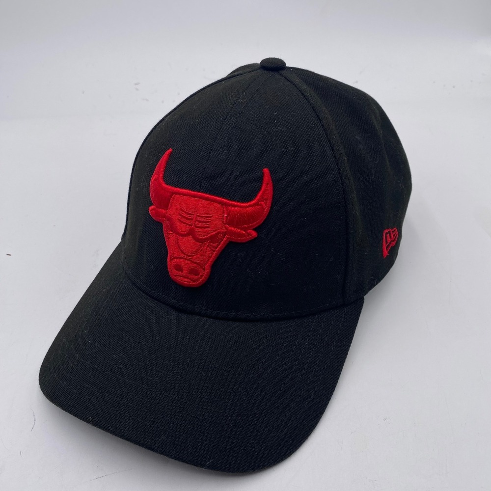 CHICAGO BULLS New Era 9FORTY Snapback Hat Mens OSFM Black Red NBA Baseball Cap